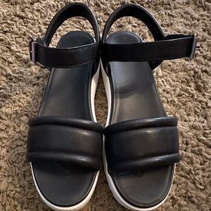 Ugg Zaby’s black platform sandals